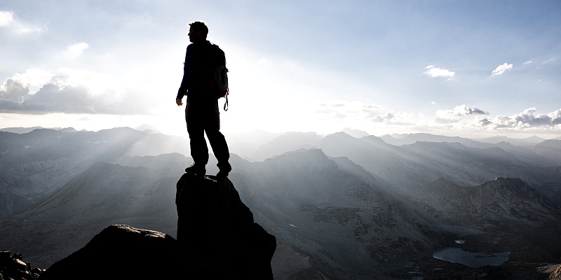 時隔十年 滬指盤中再登4000點